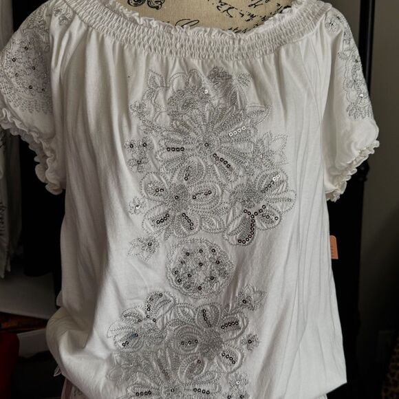 INC International Concepts White Blouse with Elegant Design - Picture 1 of 11